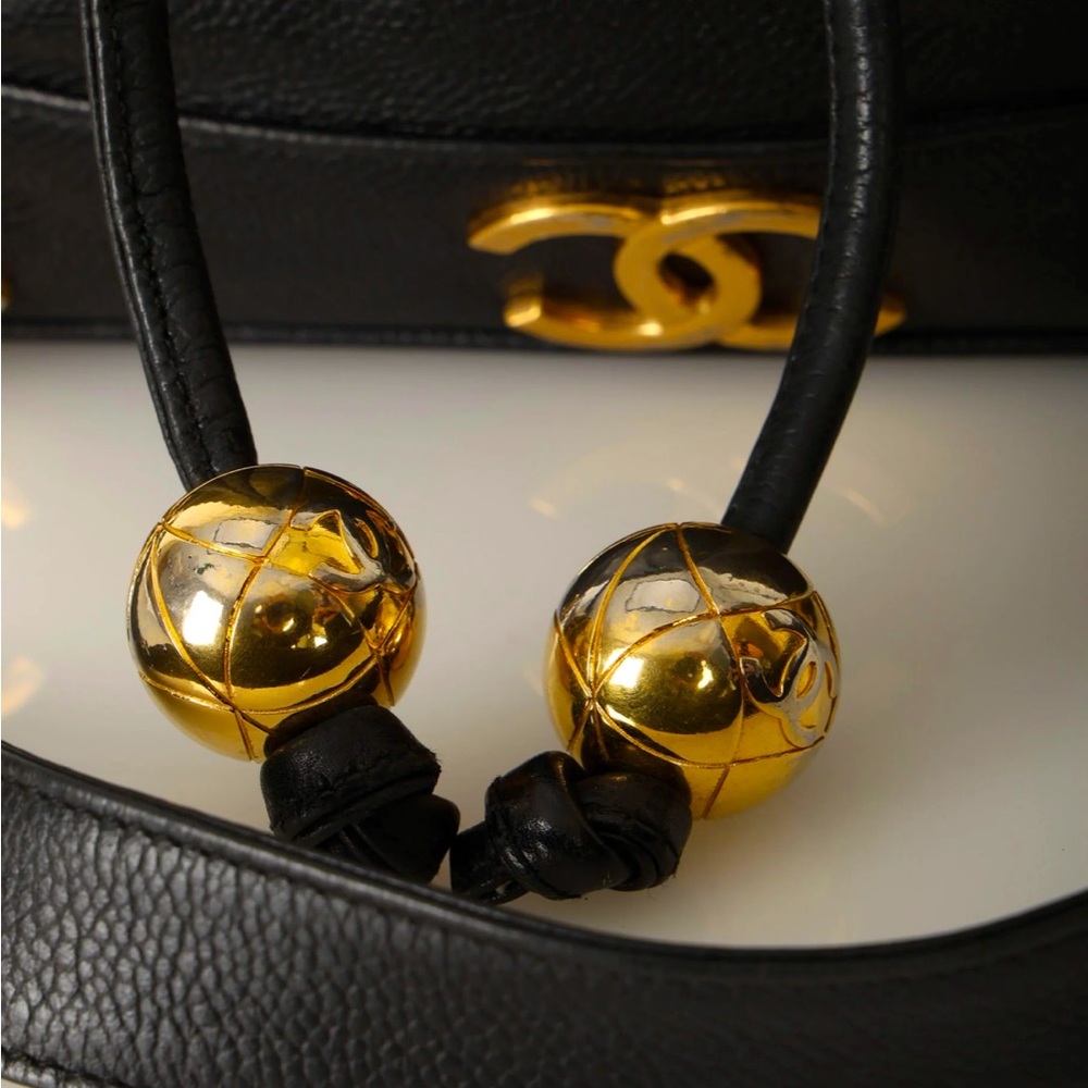 CHANEL Black and Gold Shoulder Bag - Picture 16 of 16